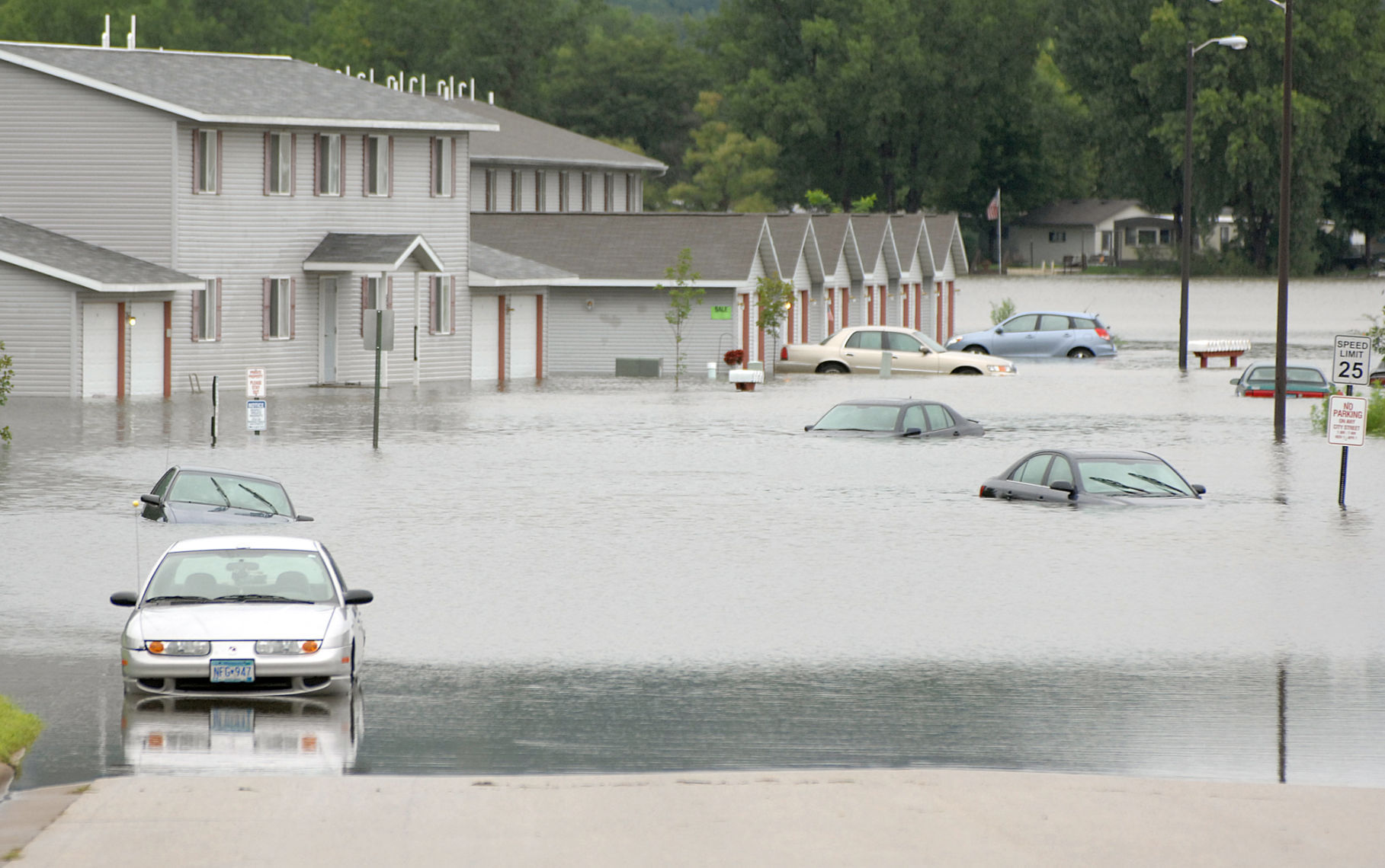 2007 Flood Then 10
